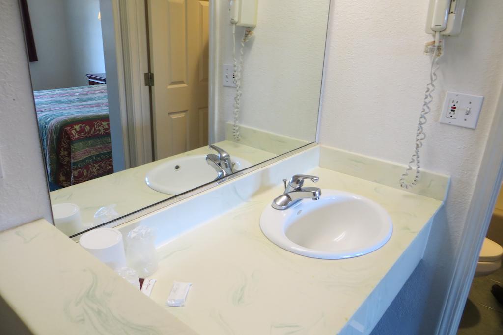Capri Motel レッドウッド・シティ 部屋 写真