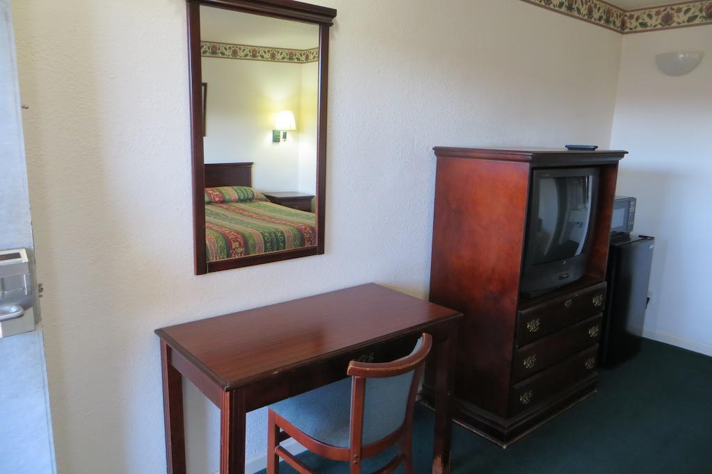 Capri Motel レッドウッド・シティ エクステリア 写真