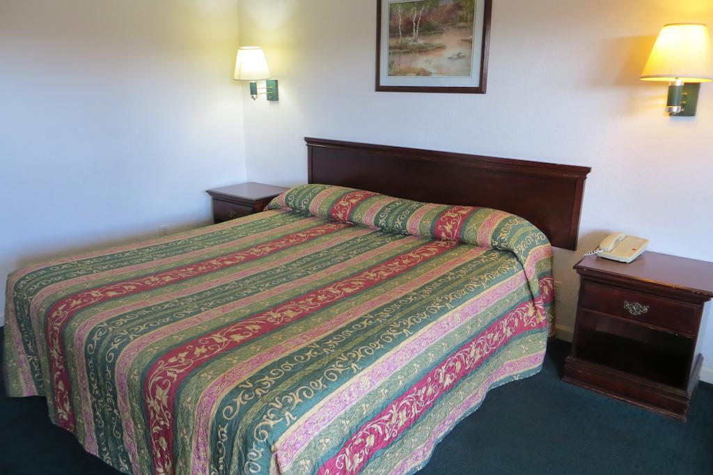 Capri Motel レッドウッド・シティ 部屋 写真