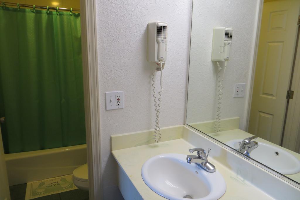Capri Motel レッドウッド・シティ 部屋 写真